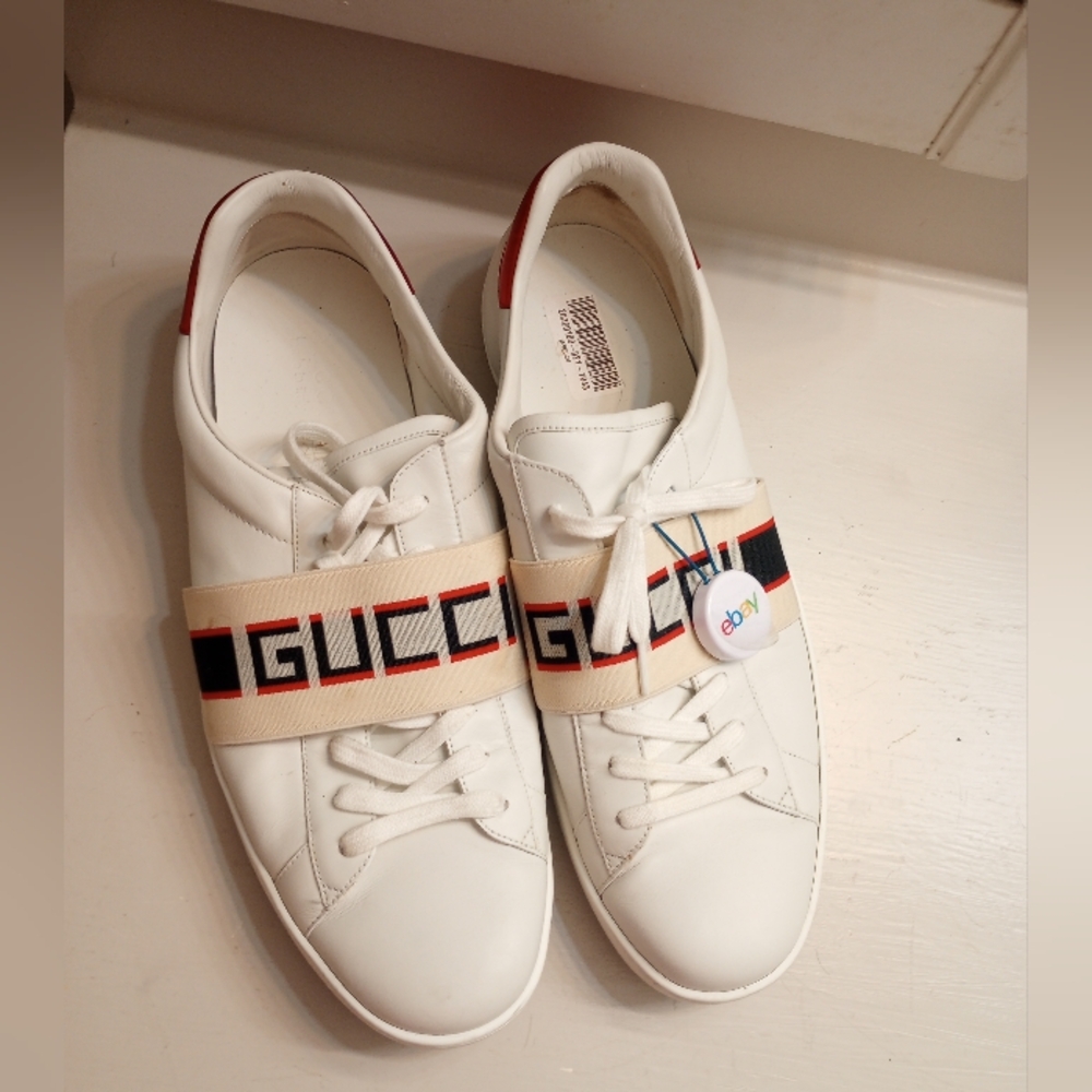 Gucci Ace Stripe Men's Classic Leather Sneakers - Picture 3 of 15